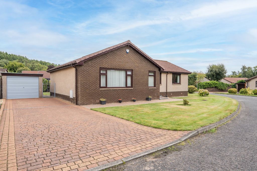 Property photo 1 of 30