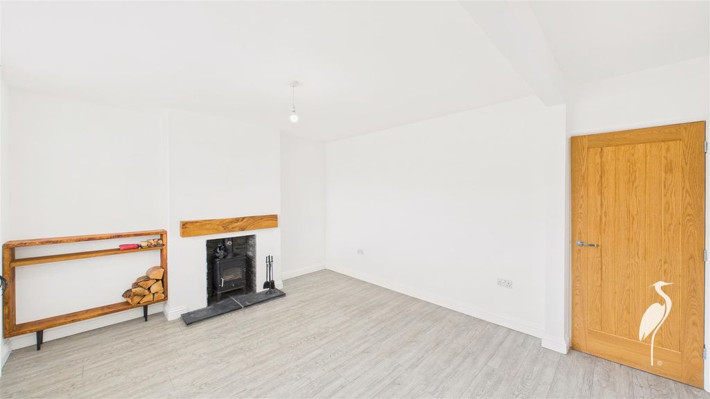 Property photo 3 of 20 Living Room