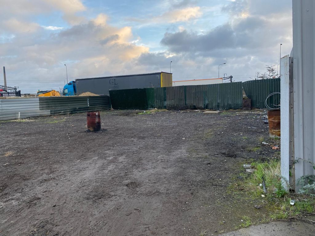 Property photo 2 of 3