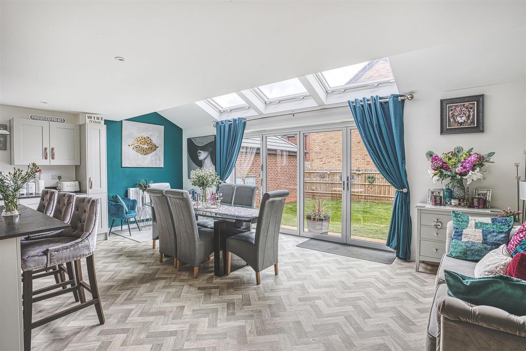 Additional image 10 of 5 bed detached house for saleBrettingham Drive, Kedleston Grange, Allestree DE22