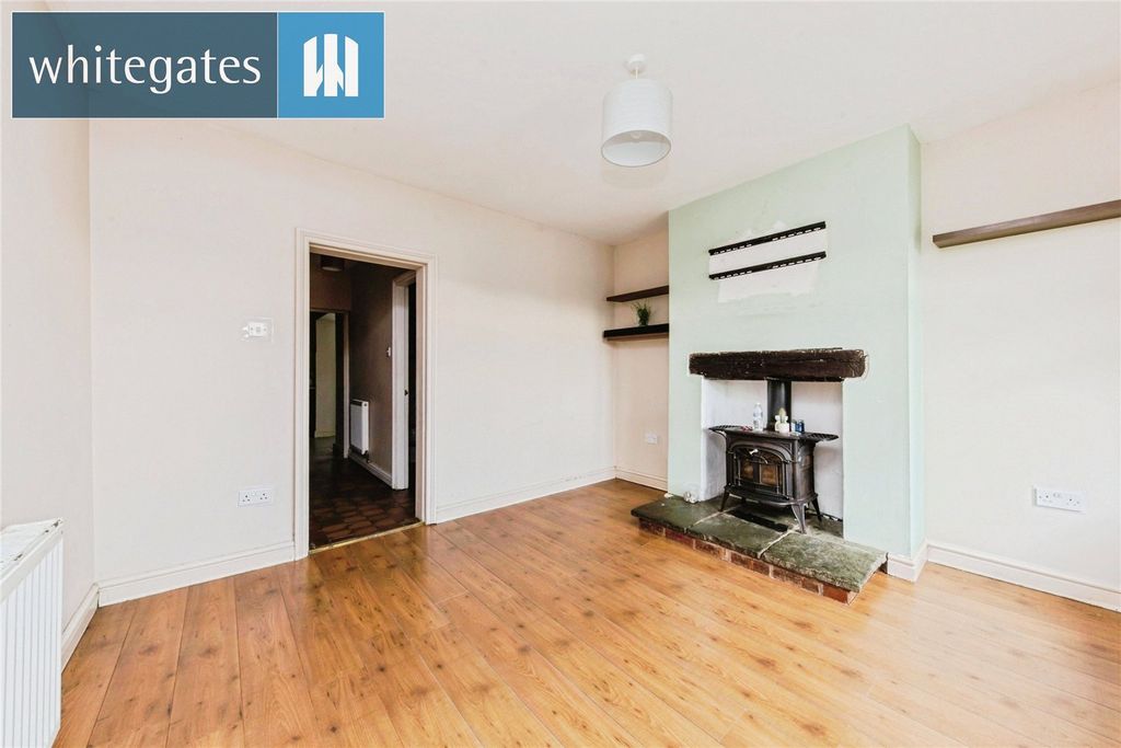 Property photo 2 of 19 Picture No. 02