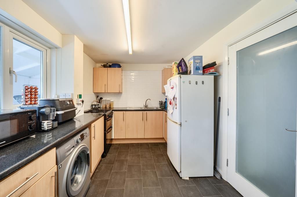 Property photo 2 of 17 Kitchen