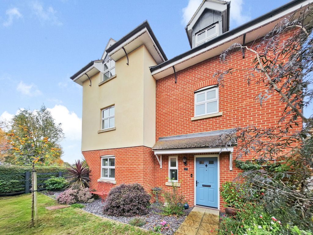 Property photo 1 of 33