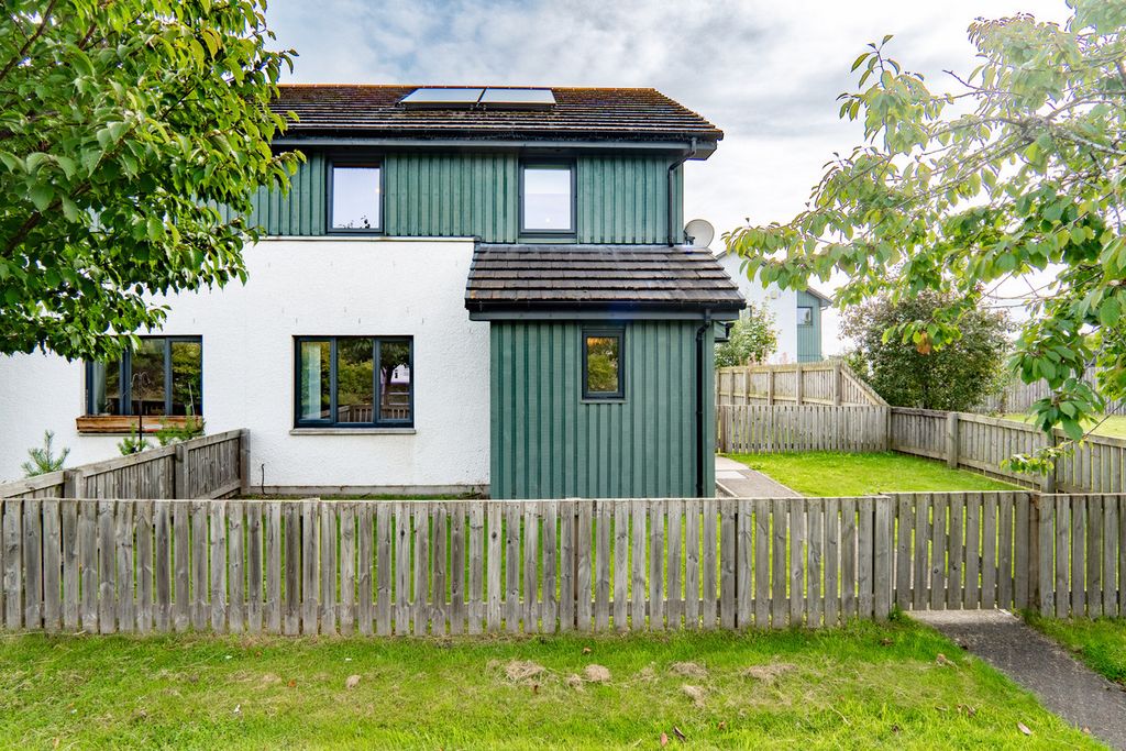 Property photo 1 of 36