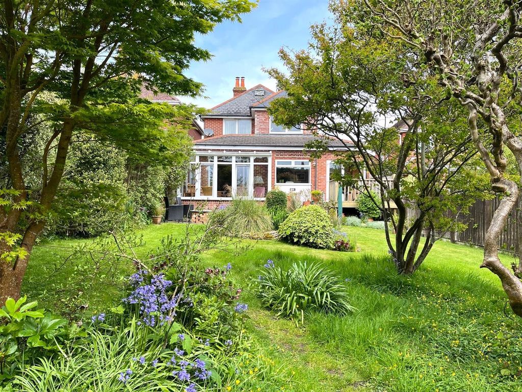 Property photo 2 of 38 4115 Garden And Rear.Jpg