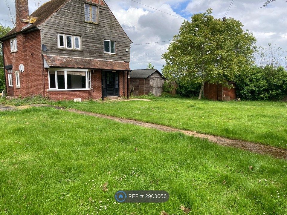 Property photo 1 of 15 House With Garden And 3x Sheds