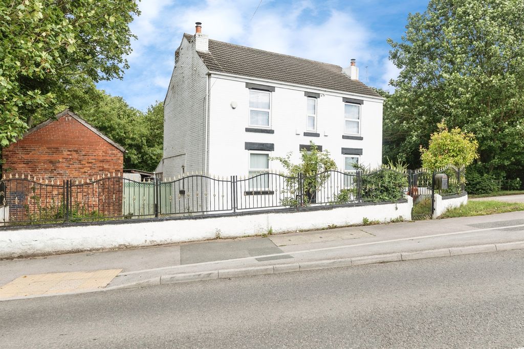 Property photo 3 of 26