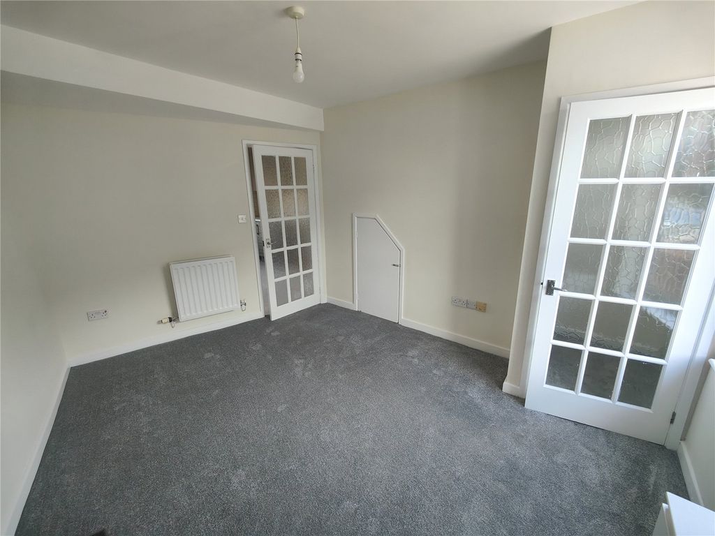 Property photo 3 of 7 Picture No. 01