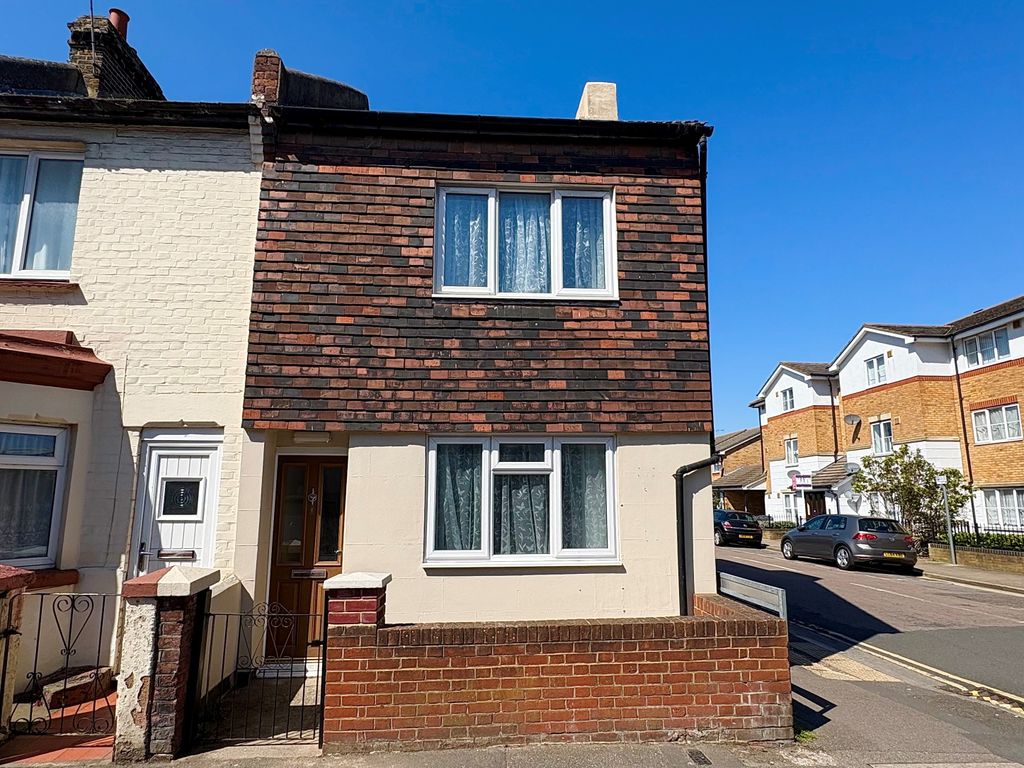 Property photo 1 of 12