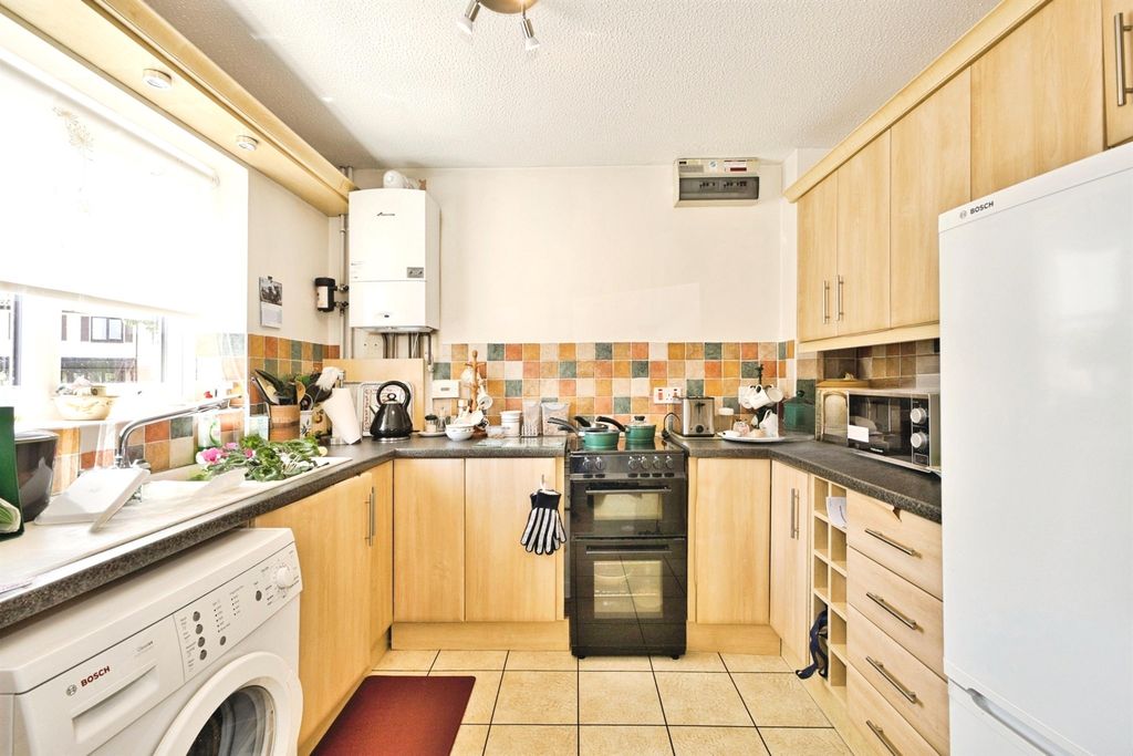 Property photo 2 of 10