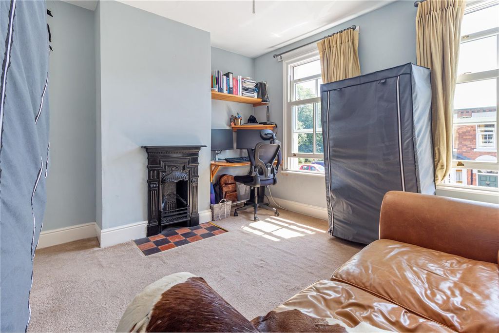 Property photo 3 of 18 Bedrom-1-2.Jpg