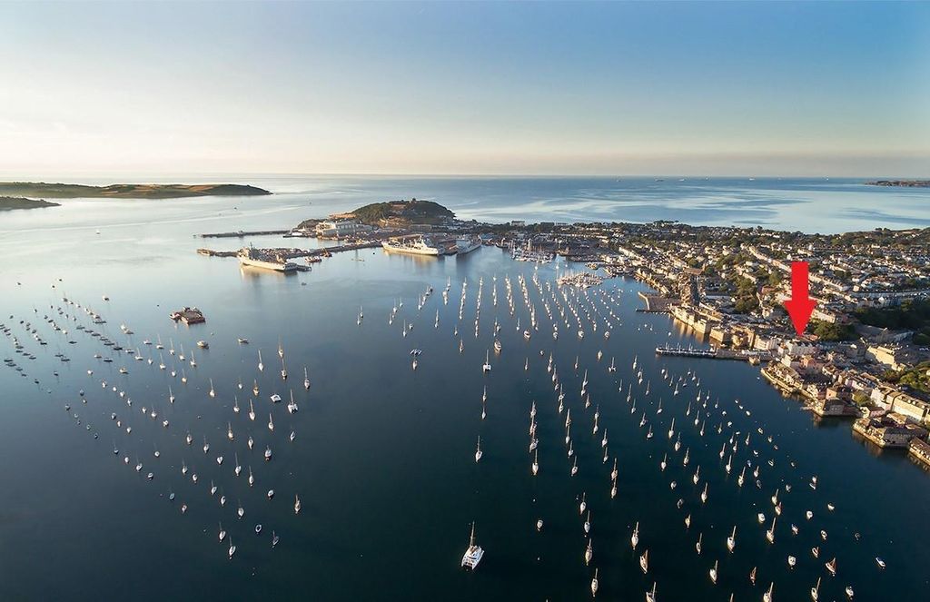 Property photo 3 of 15