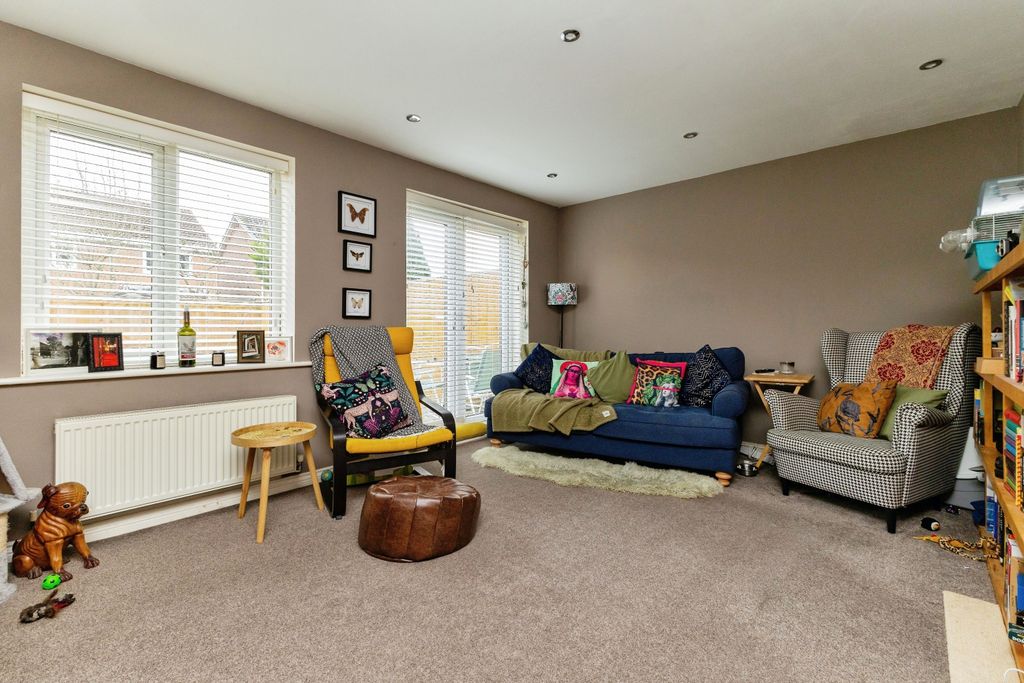 Property photo 3 of 16 Is4A8853