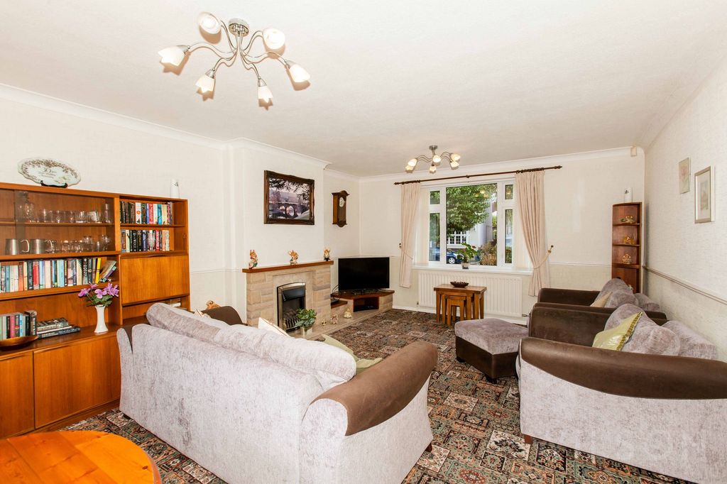 Property photo 2 of 22