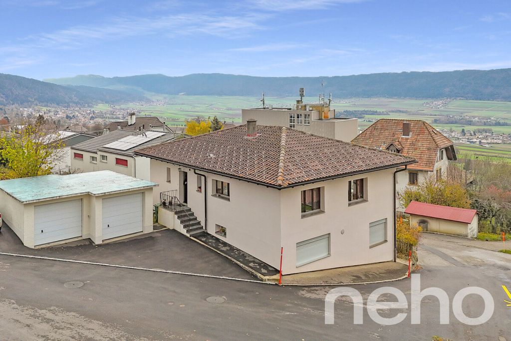 Property photo 3 of 11