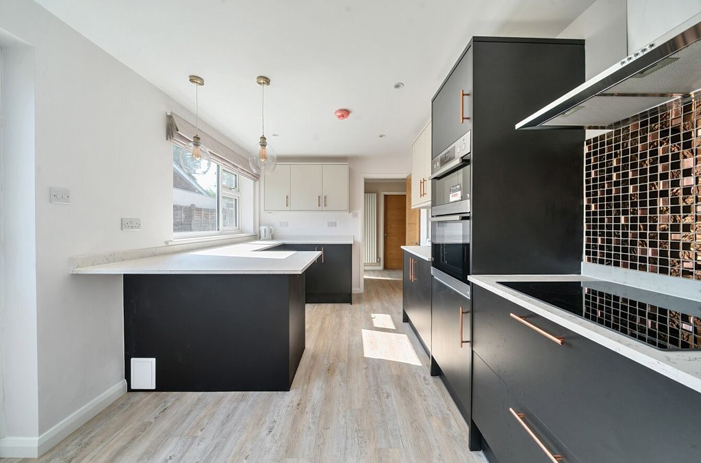 Property photo 2 of 24 1317113-15-68624E...