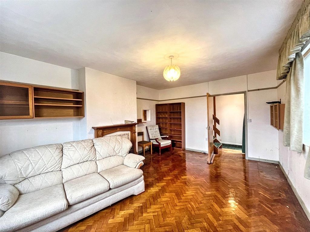 Property photo 3 of 17 Img_3930.Jpg