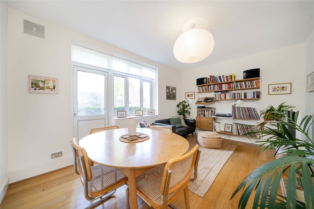Property photo 3 of 13 Dining Area