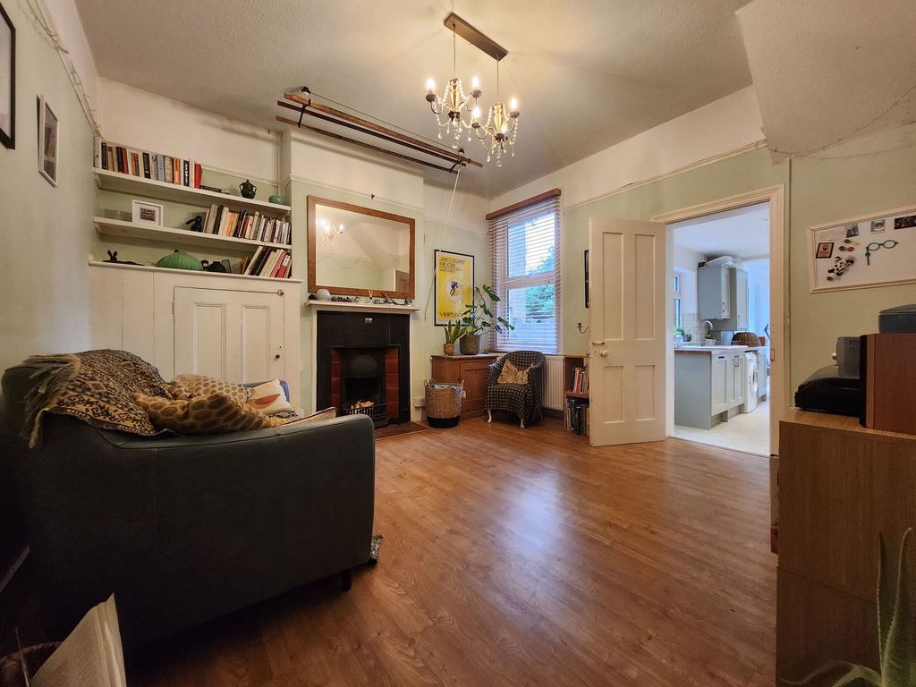 Property photo 3 of 13