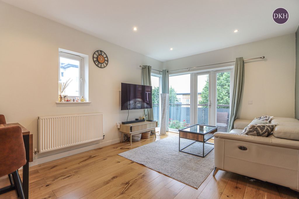 Property photo 2 of 11 Picture No. 08