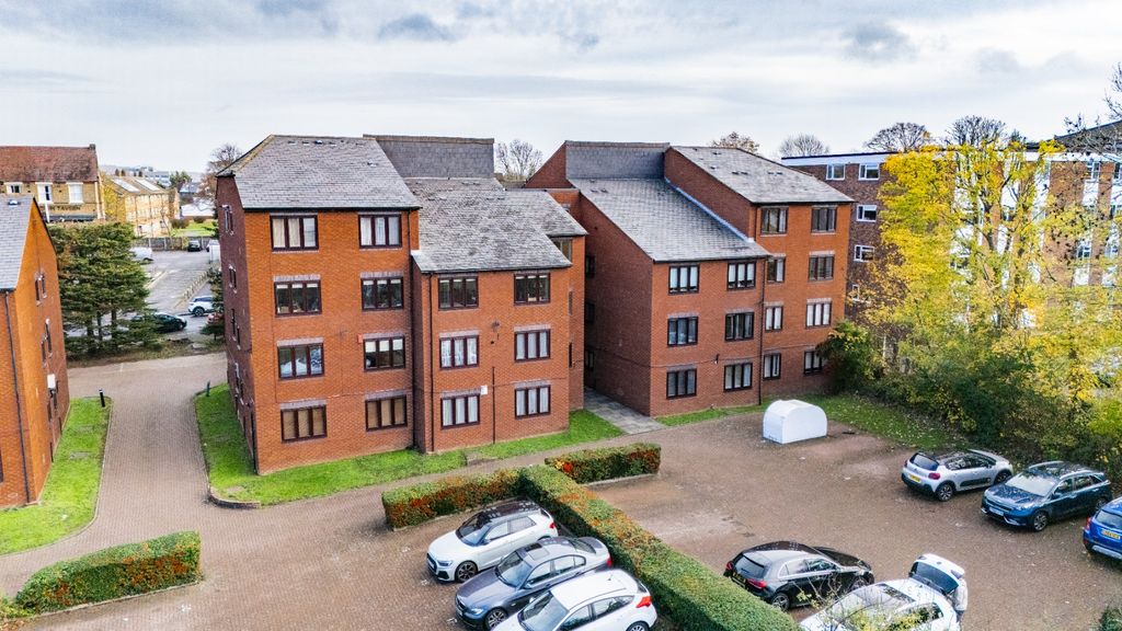 Property photo 2 of 20 4646202