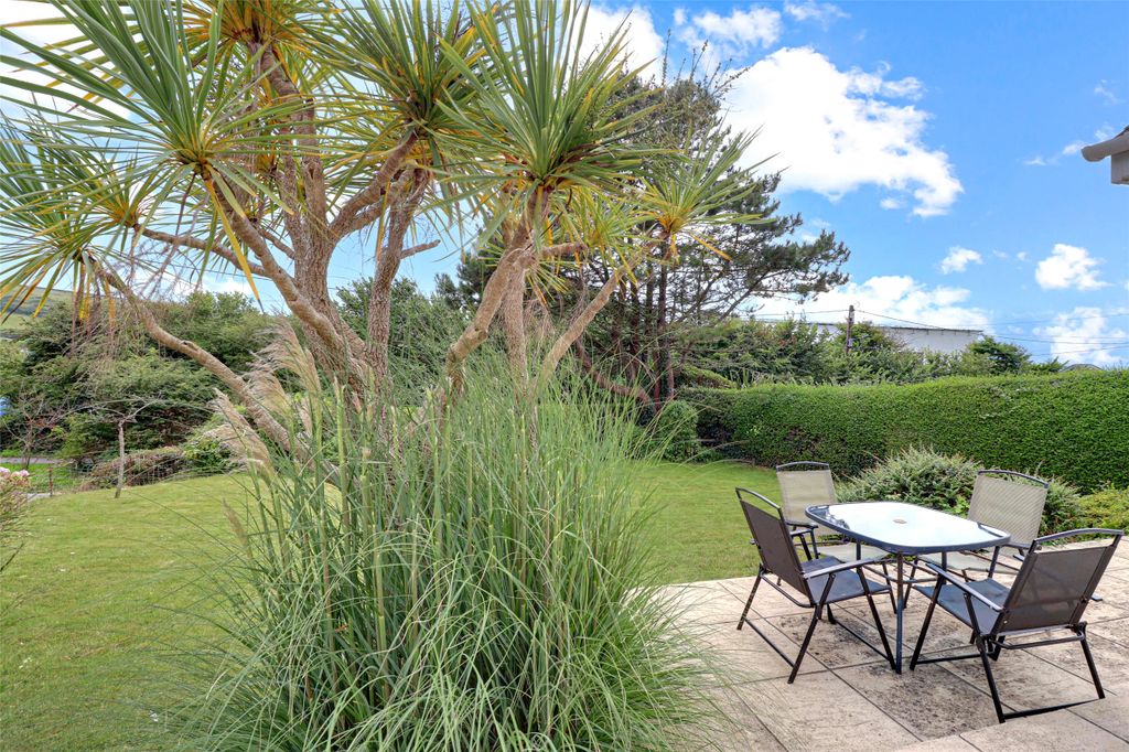 Property photo 2 of 17 Picture No. 13