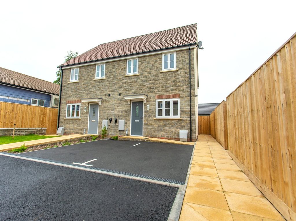 Property photo 1 of 12 Picture No. 02