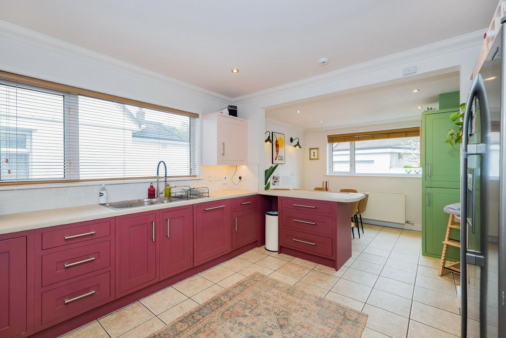 Property photo 3 of 24 Pbox-Img.Jpg