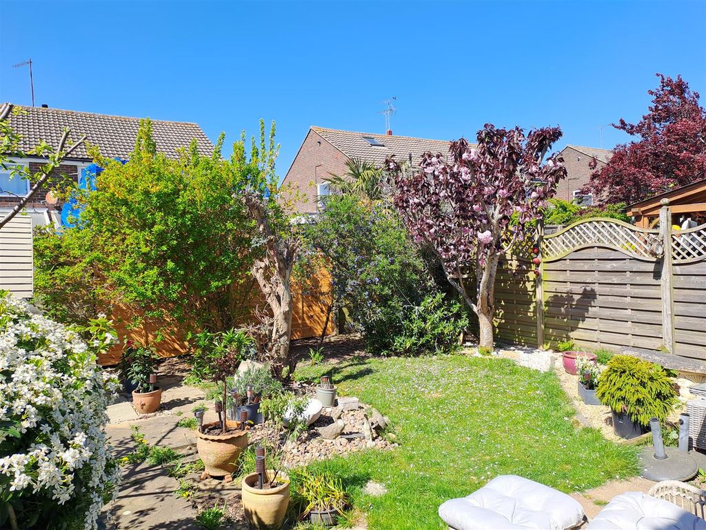 Property photo 2 of 18 West Facing Rear Garden