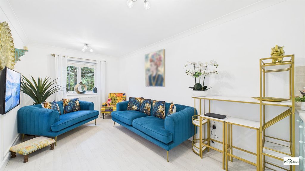 Property photo 2 of 13 Cam02085G0-Pr0197-Still005.Jpg