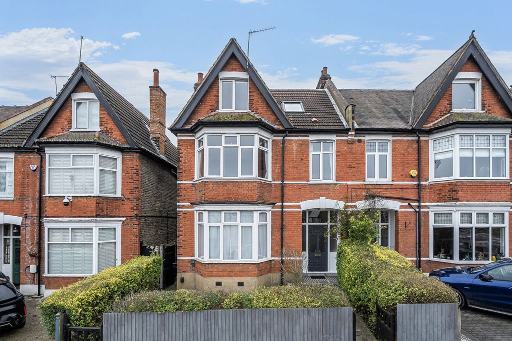 Property photo 1 of 20 External