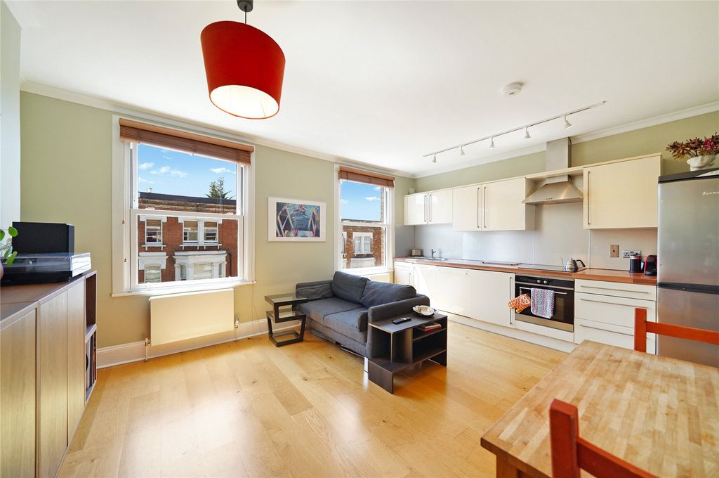 Property photo 3 of 17 Picture No. 25
