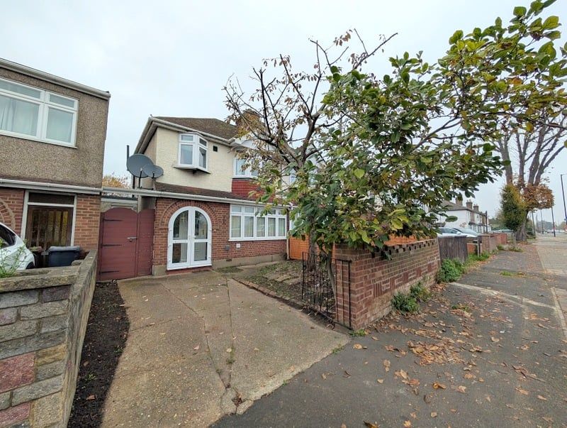 Property photo 1 of 11