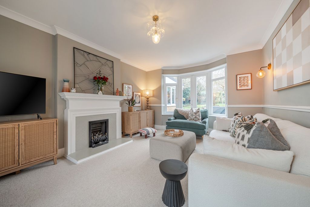 Property photo 2 of 26 Living Room