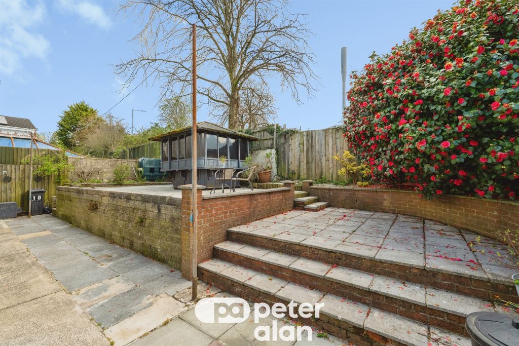 Property photo 2 of 20