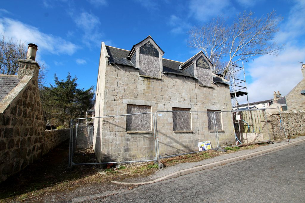 Property photo 1 of 9