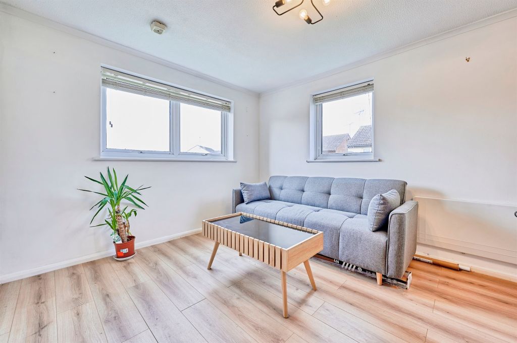 Property photo 3 of 8