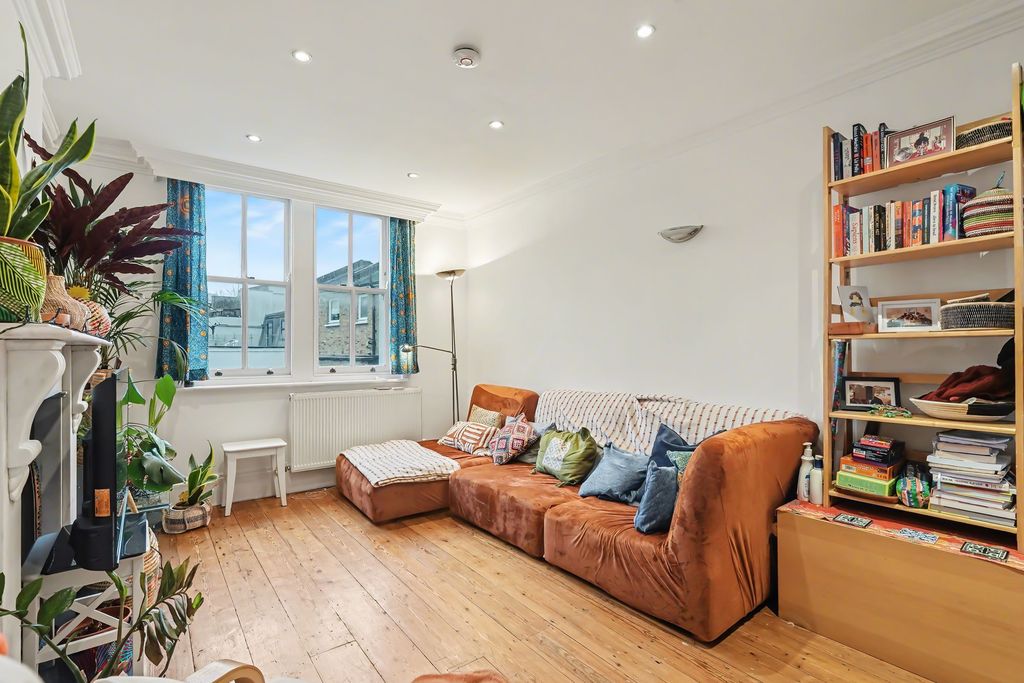 Property photo 1 of 12