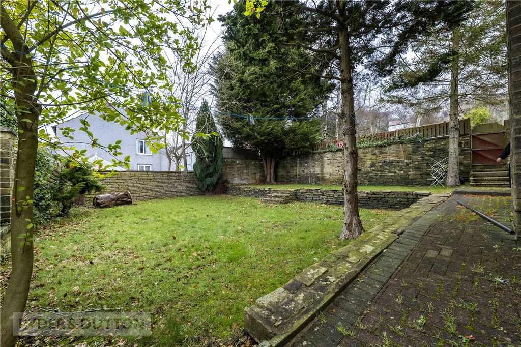 Property photo 2 of 29 Picture No. 97