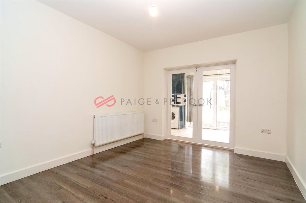 Property photo 3 of 10 Picture No. 07