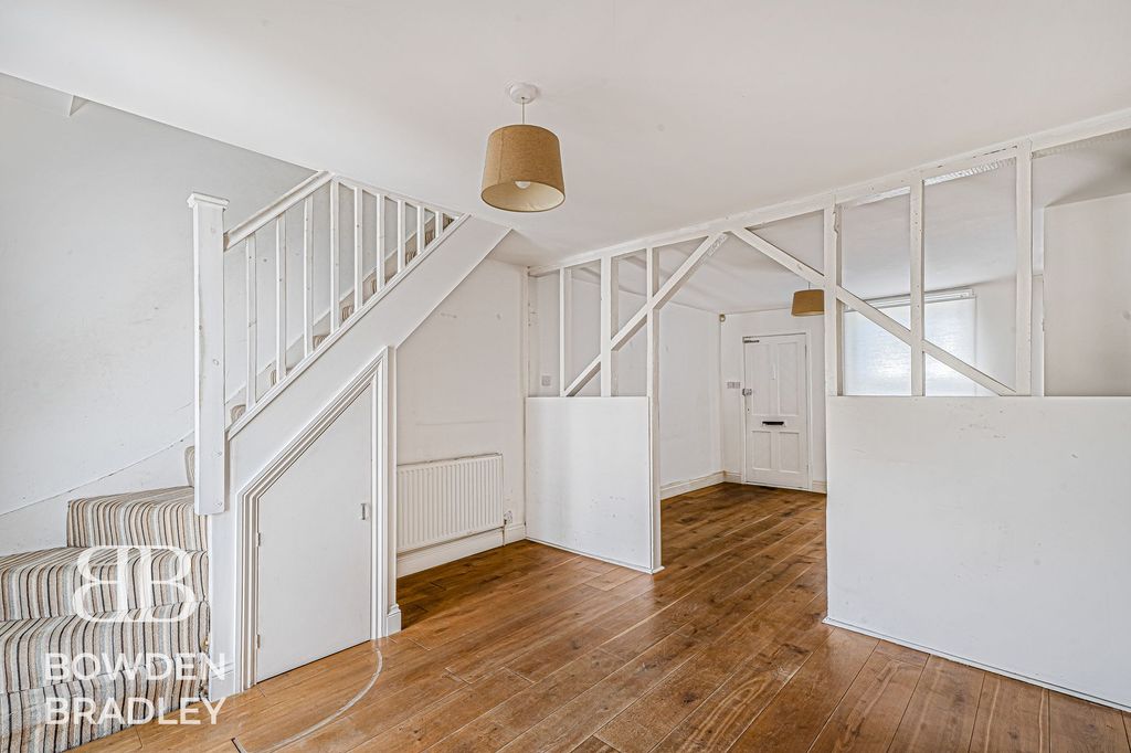 Property photo 3 of 24
