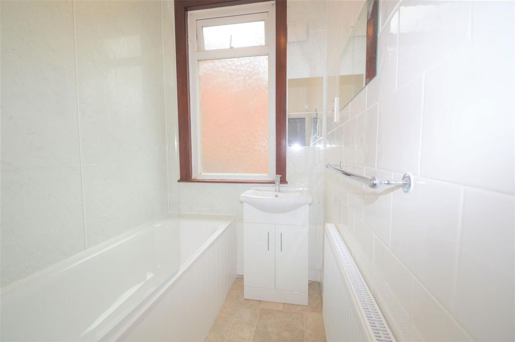 Property photo 3 of 3 Shower