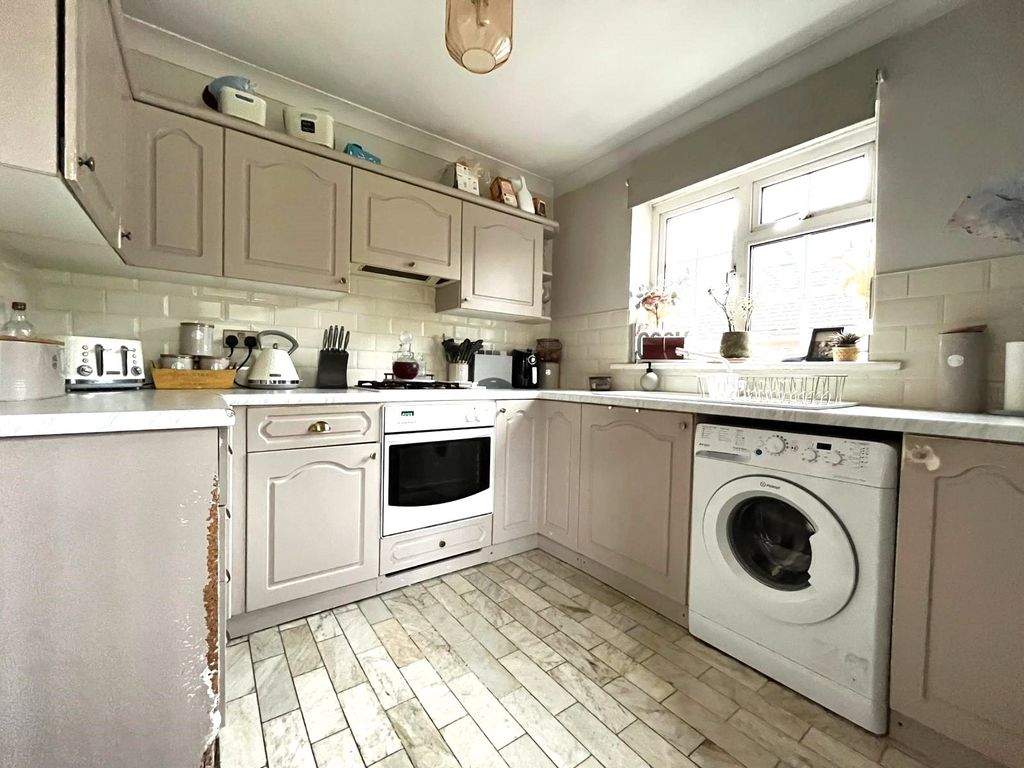 Property photo 2 of 15 Picture No. 29