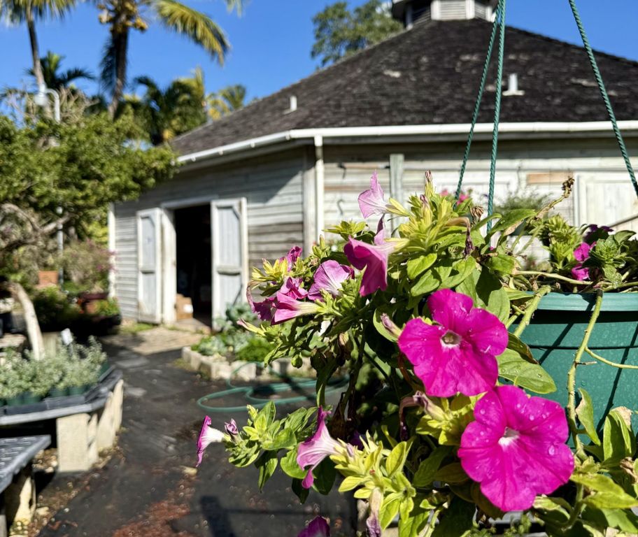 Property photo 2 of 40