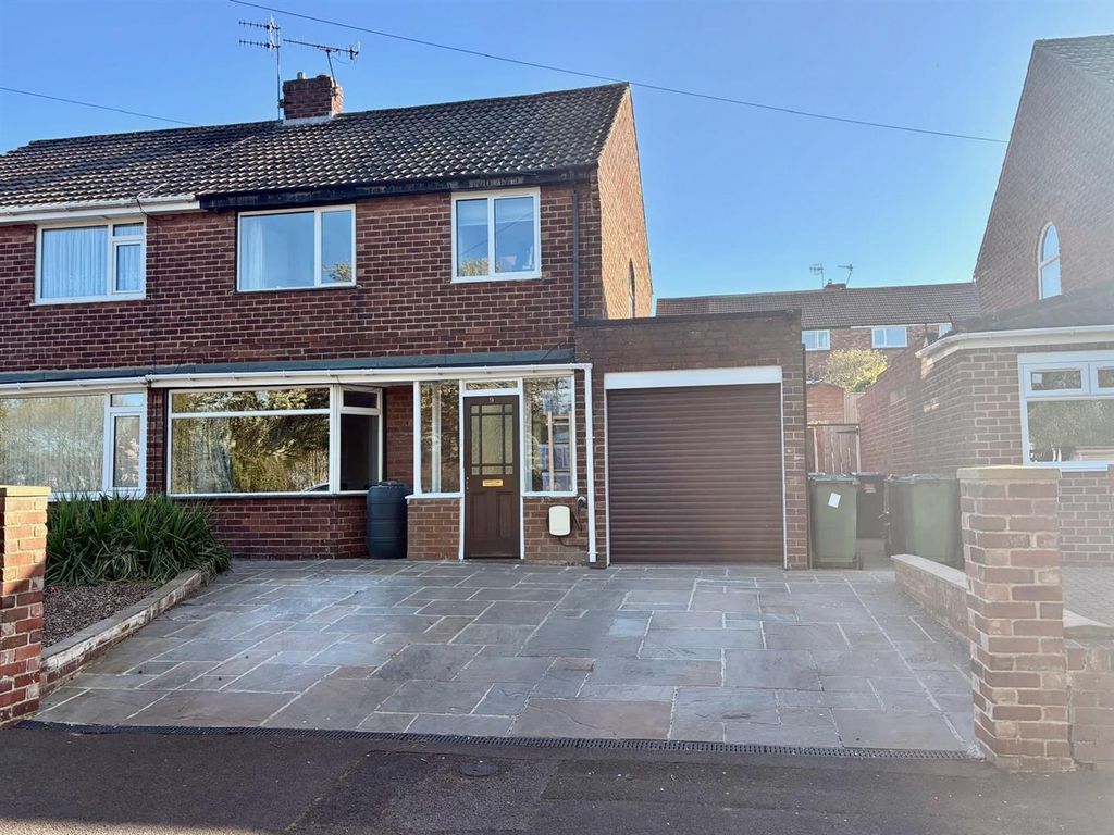 Property photo 1 of 19 External