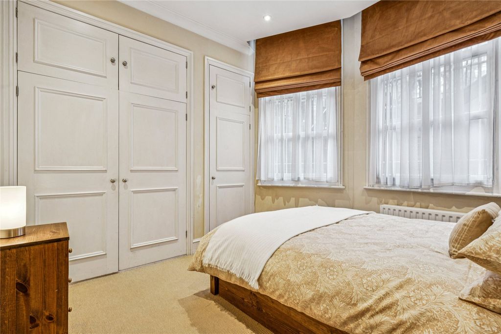 Property photo 3 of 14 Bedroom