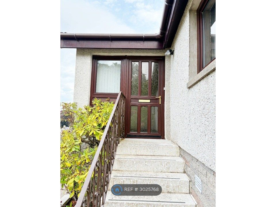 Property photo 3 of 35