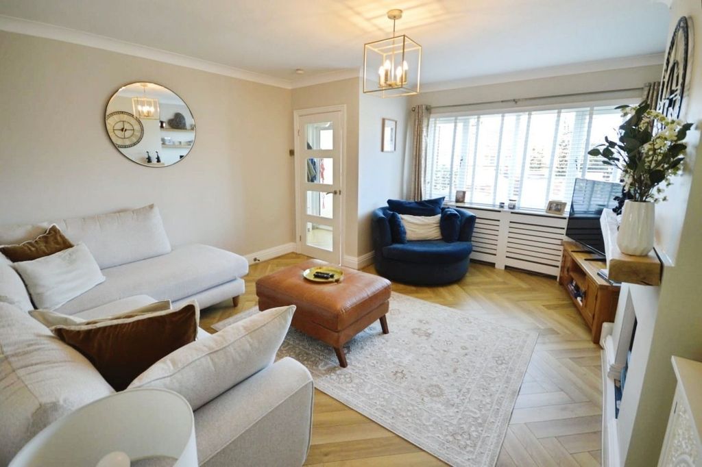 Property photo 2 of 29