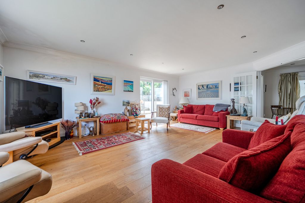 Property photo 2 of 19 1529233-4-1A11214...