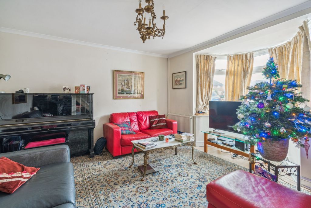 Property photo 3 of 9 3796853